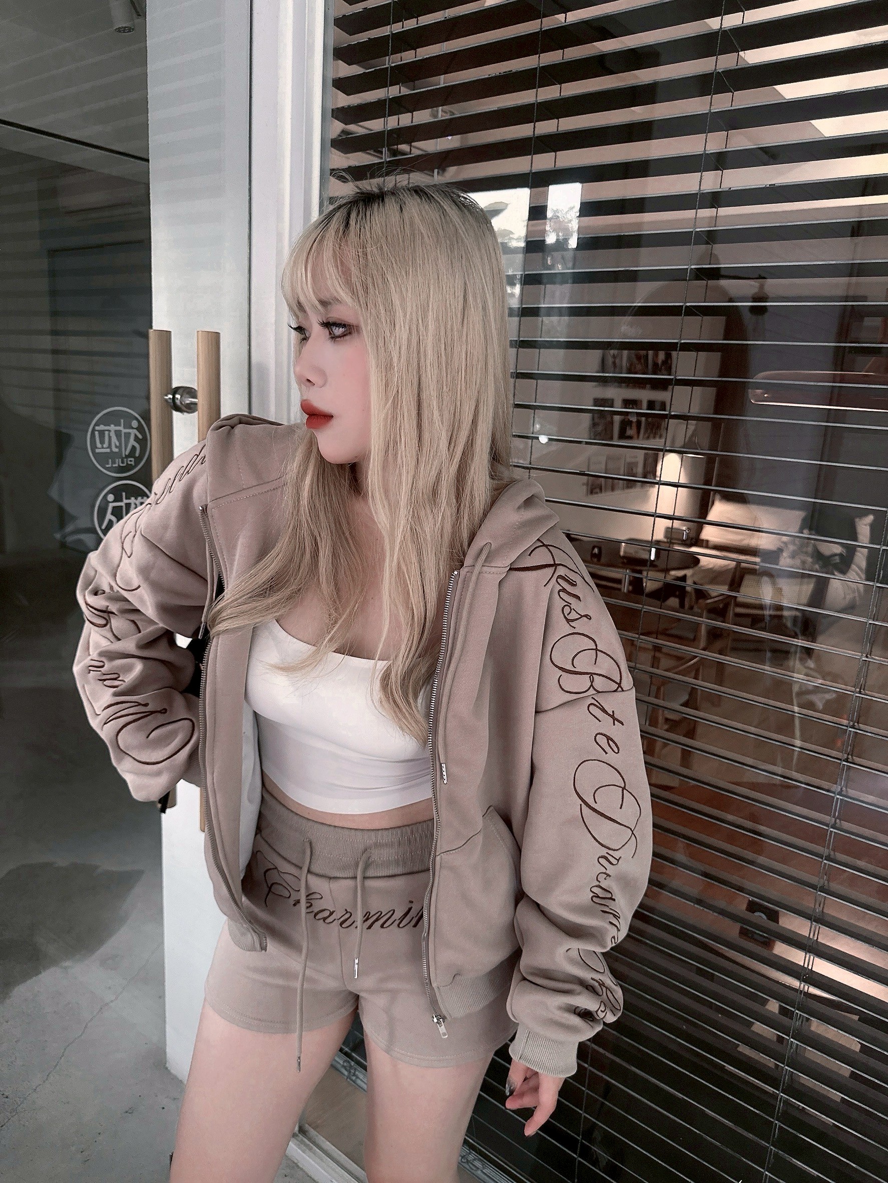 LINE_ALBUM_20251218_251224_128