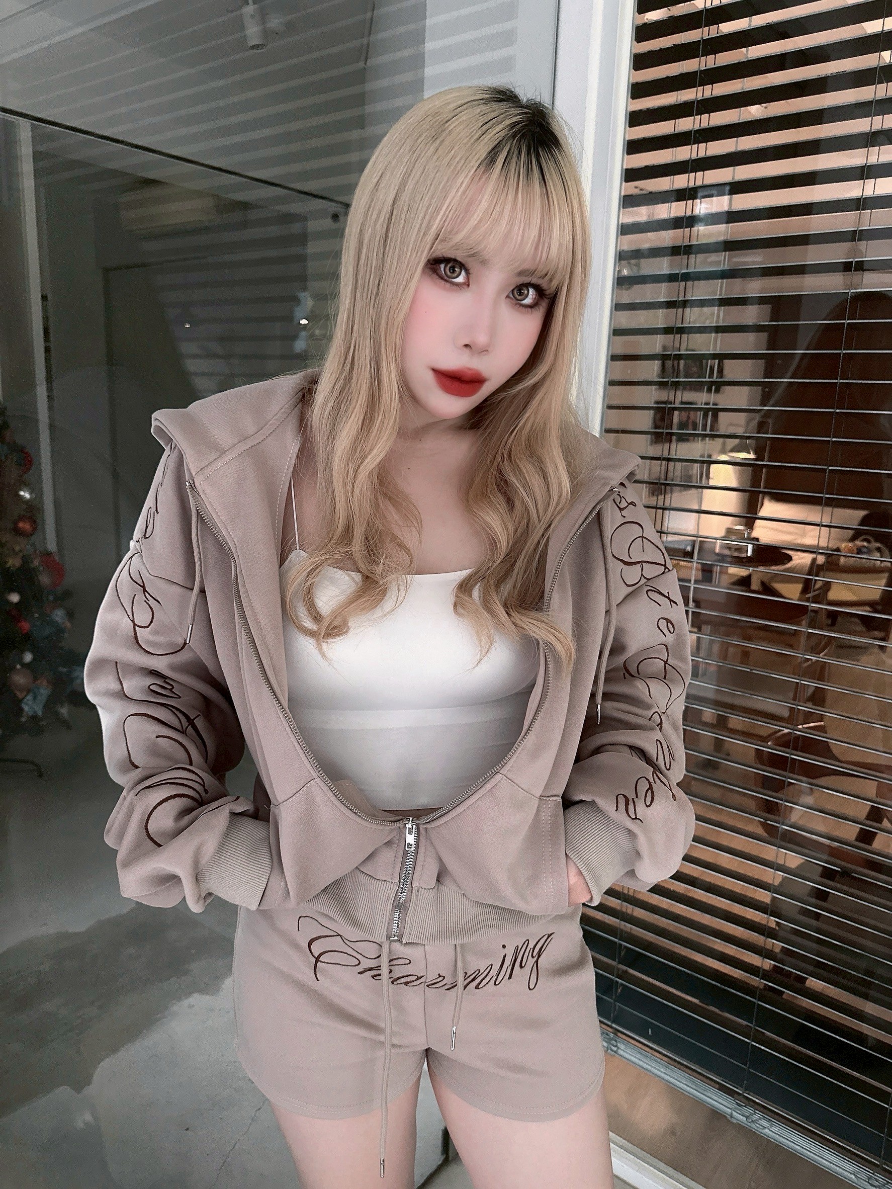 LINE_ALBUM_20251218_251224_127