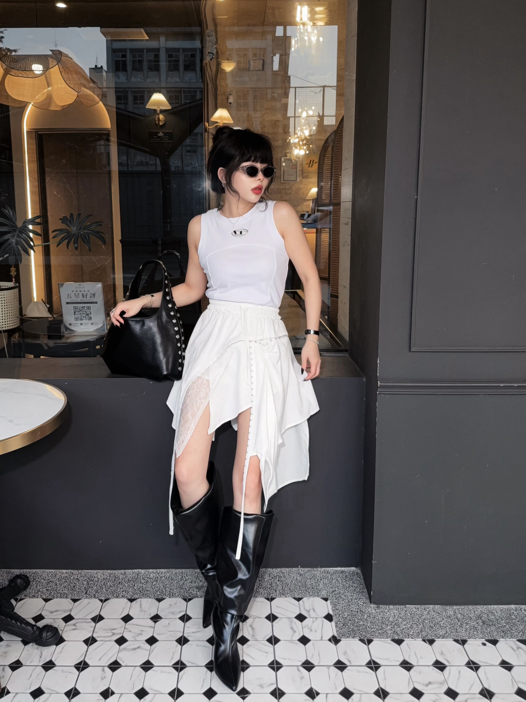 LINE_ALBUM_2026910_260910_77