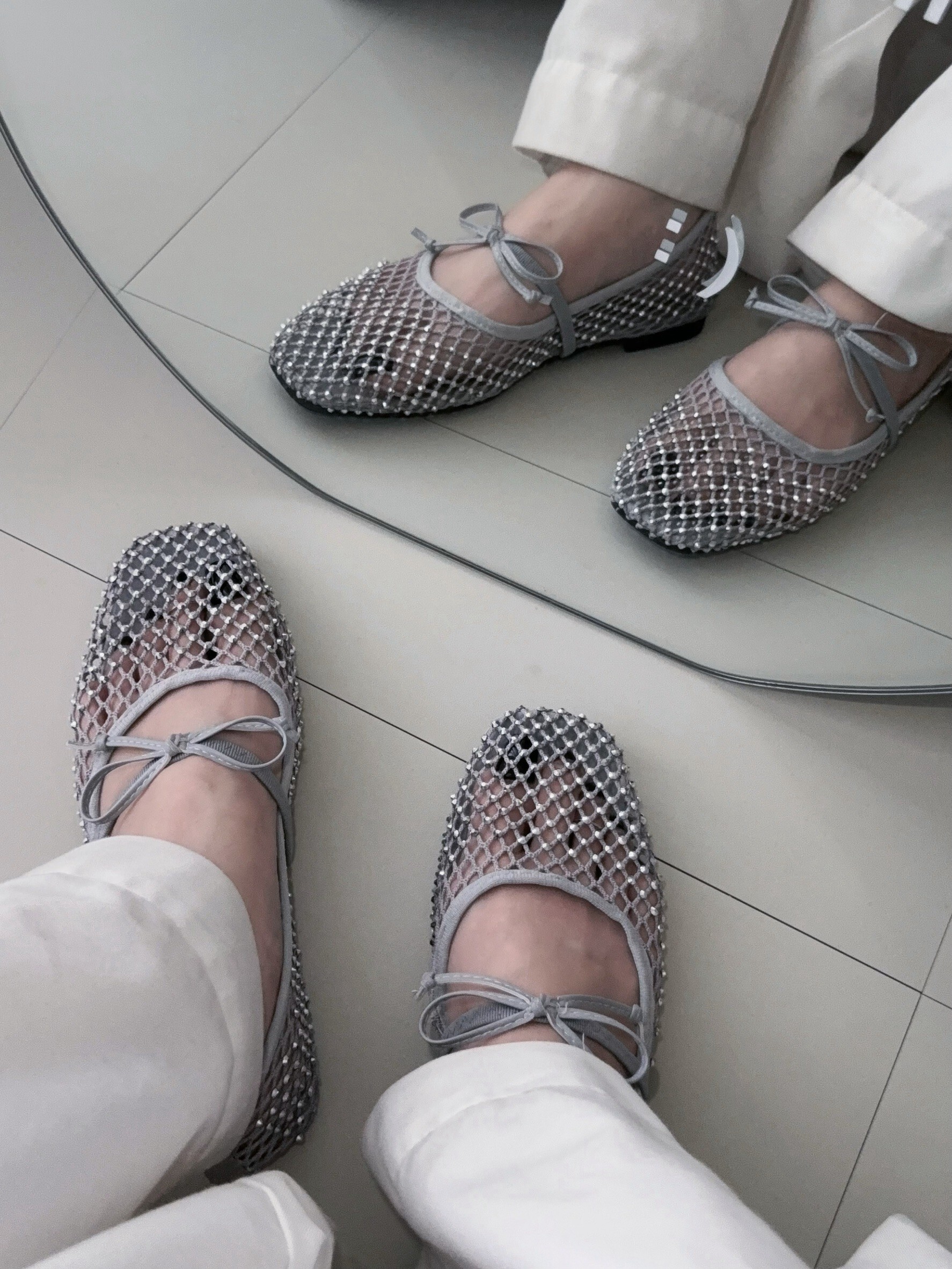 LINE_ALBUM_2026101_261001_23