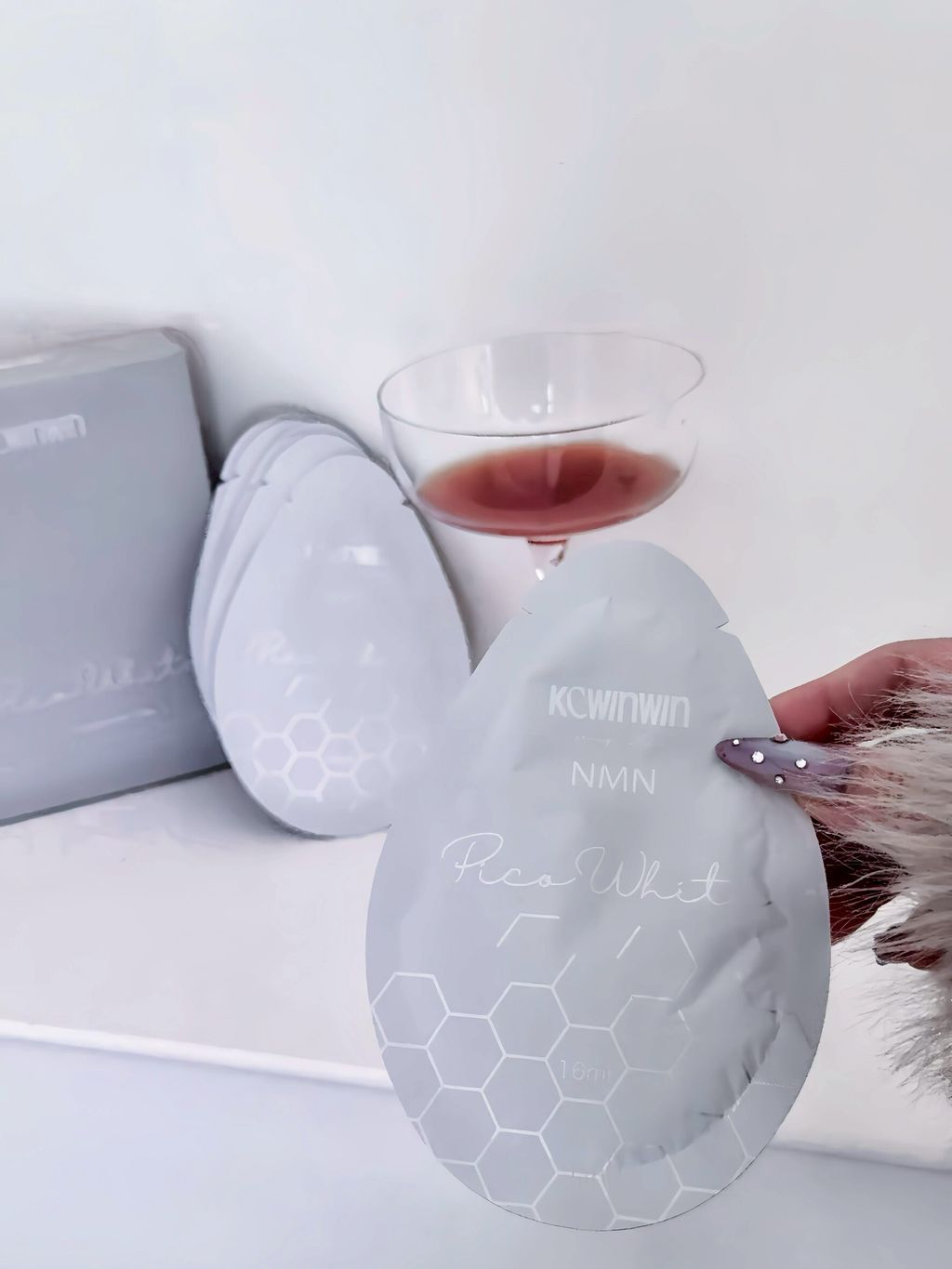 LINE_ALBUM_NMN PicoWhite 蜂巢飲_260326_19