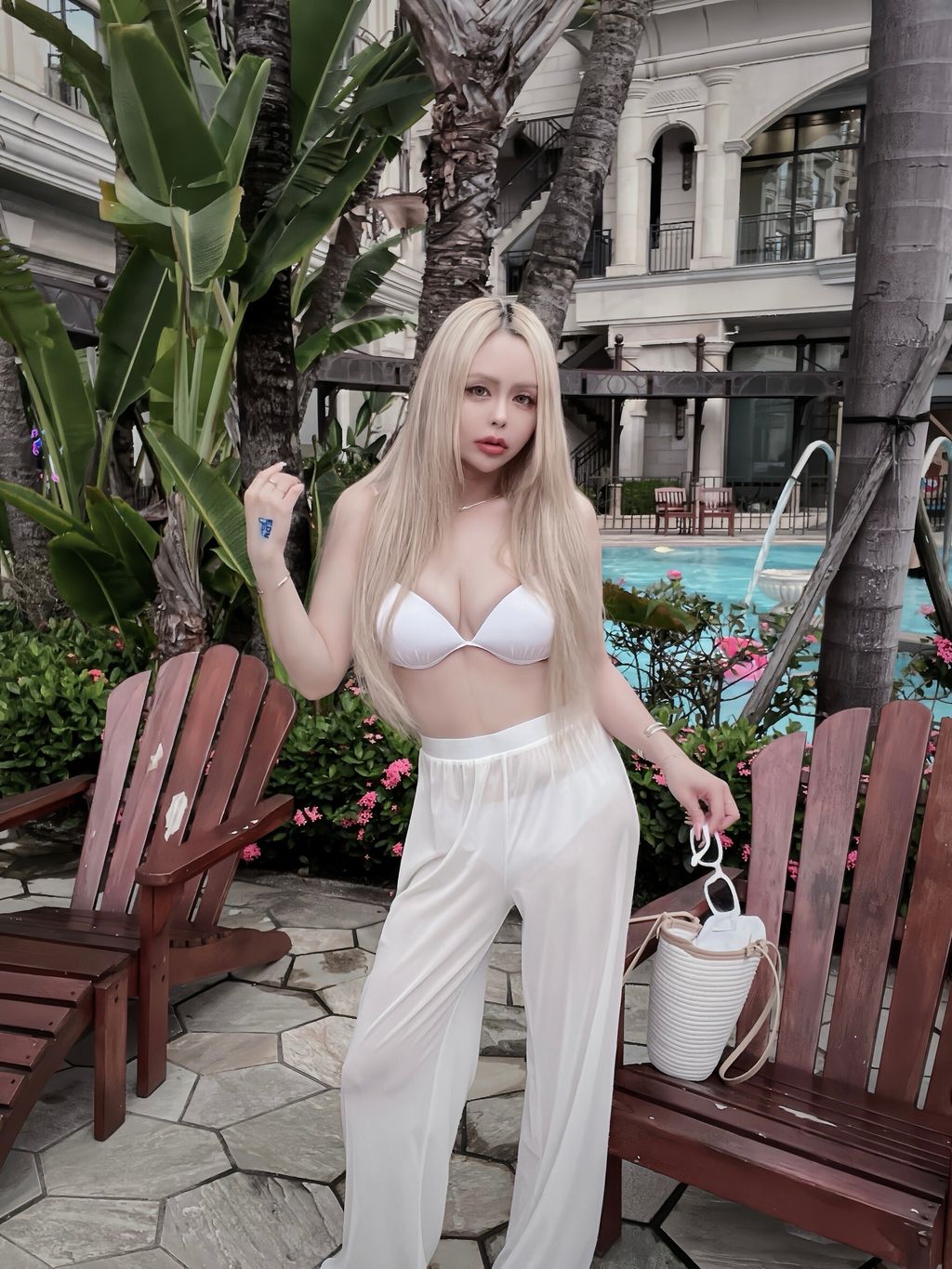LINE_ALBUM_202489_240810_43