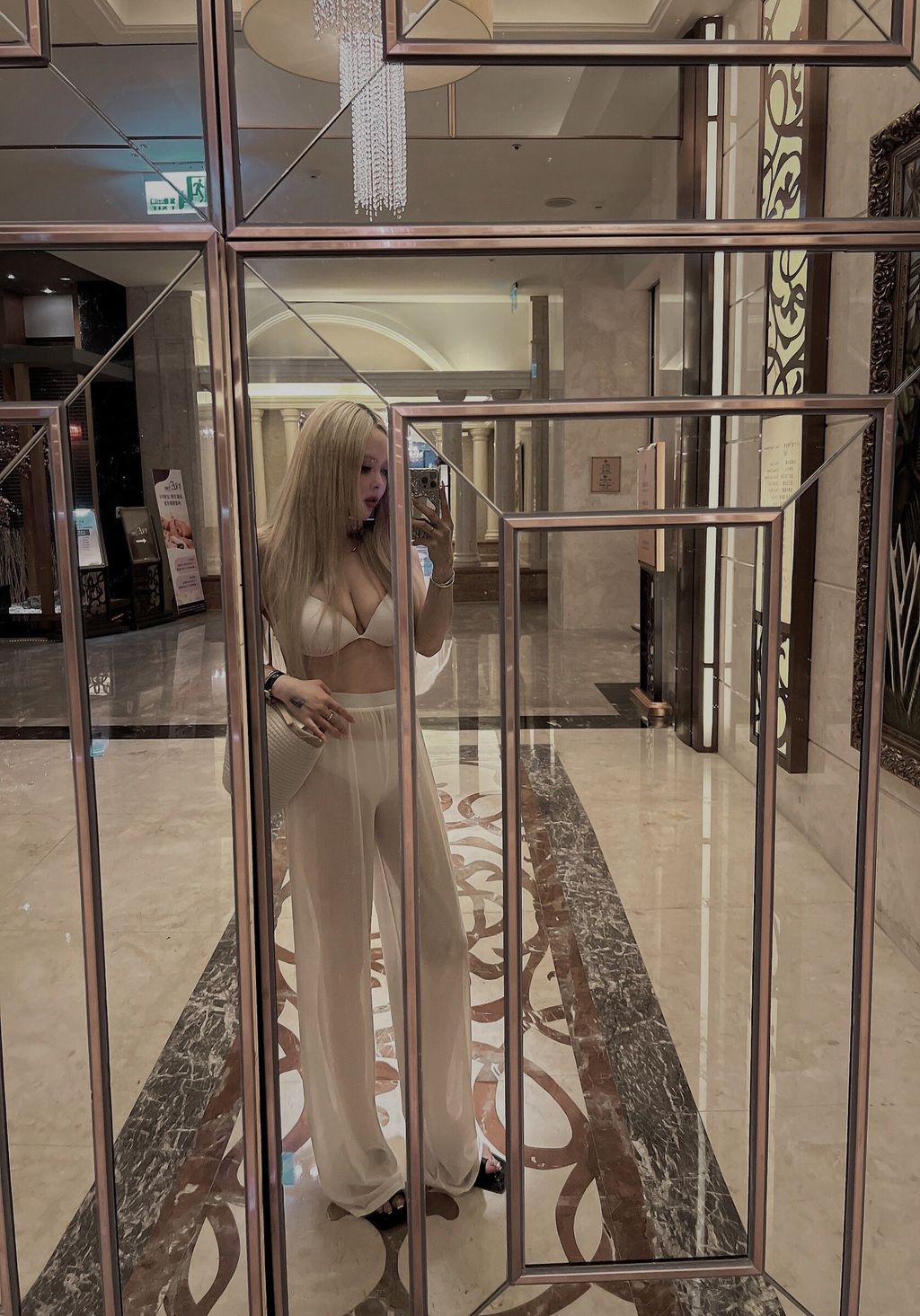 LINE_ALBUM_202489_240810_40