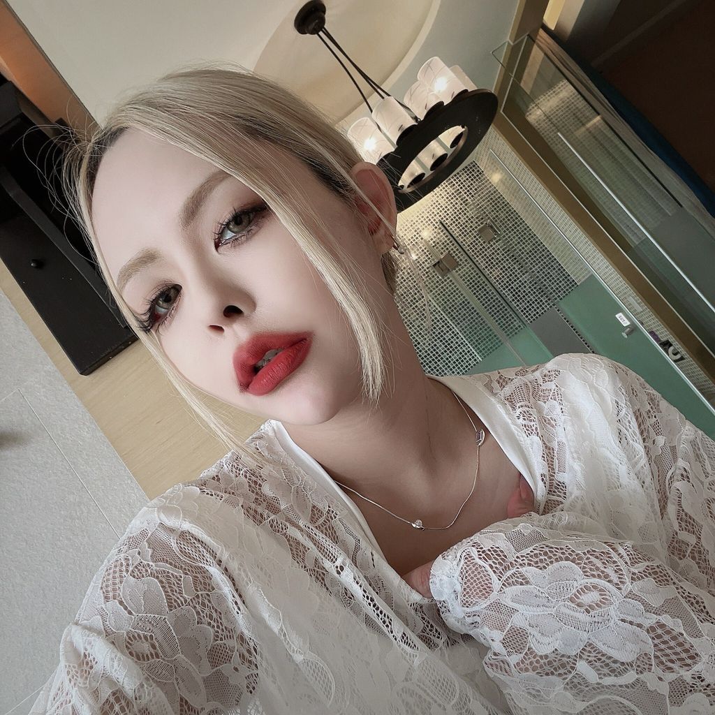 LINE_ALBUM_202489_240810_16