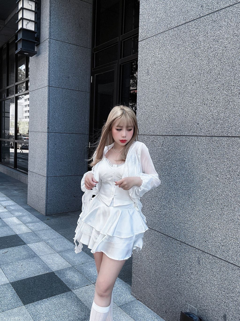 LINE_ALBUM_202556_250507_322