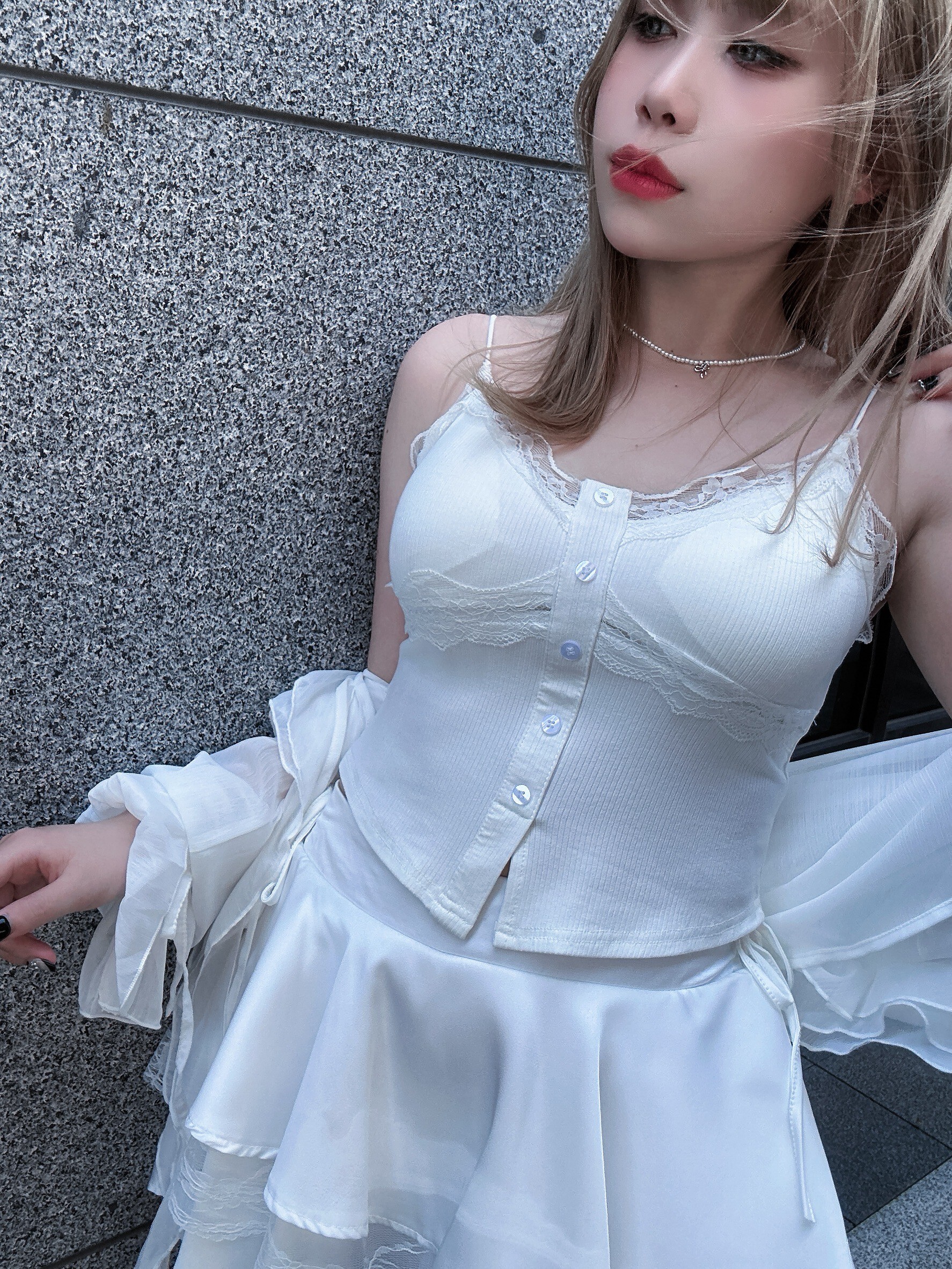 LINE_ALBUM_202556_250507_312