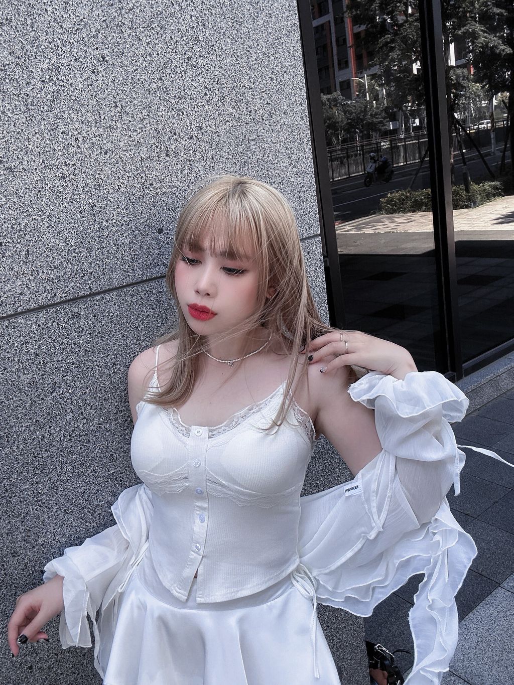 LINE_ALBUM_202556_250507_315