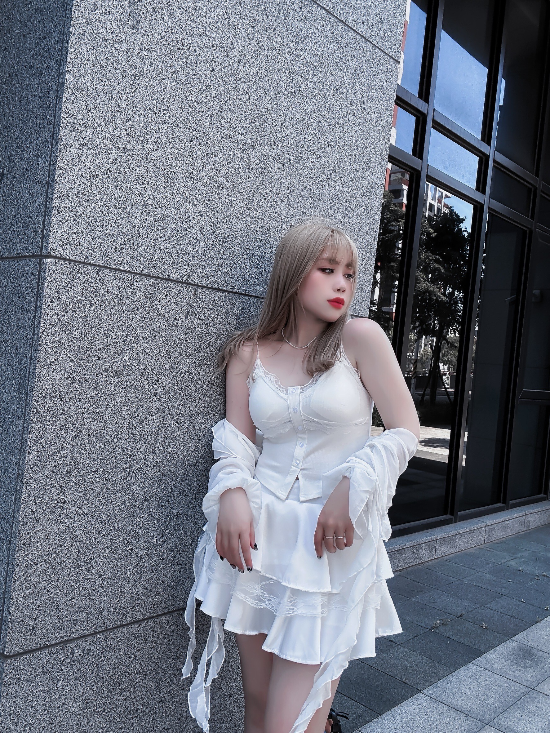 LINE_ALBUM_202556_250507_317