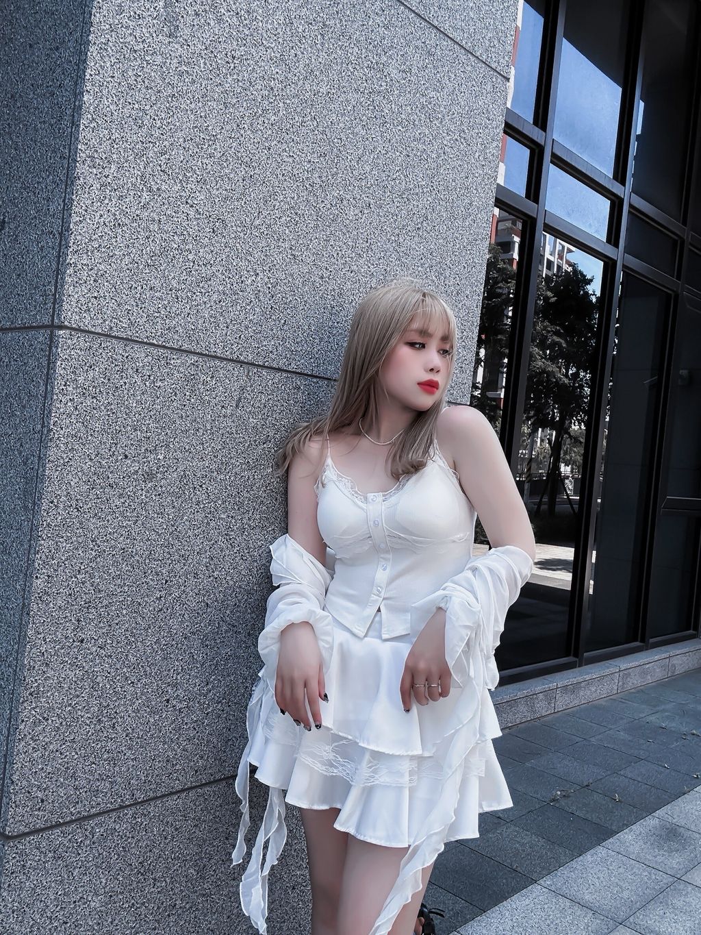 LINE_ALBUM_202556_250507_317