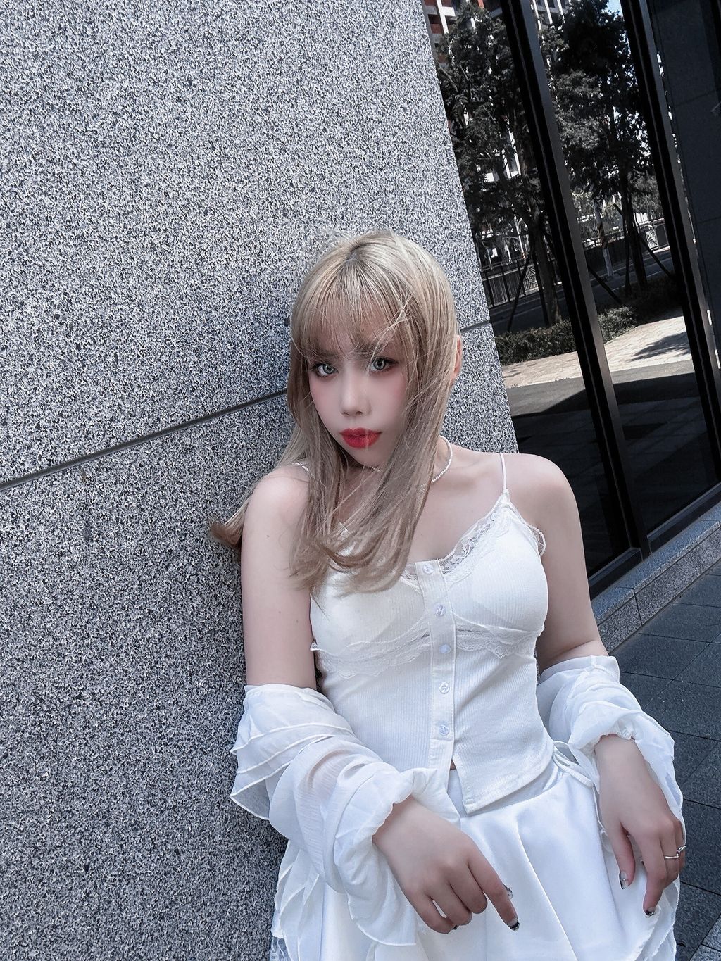 LINE_ALBUM_202556_250507_316