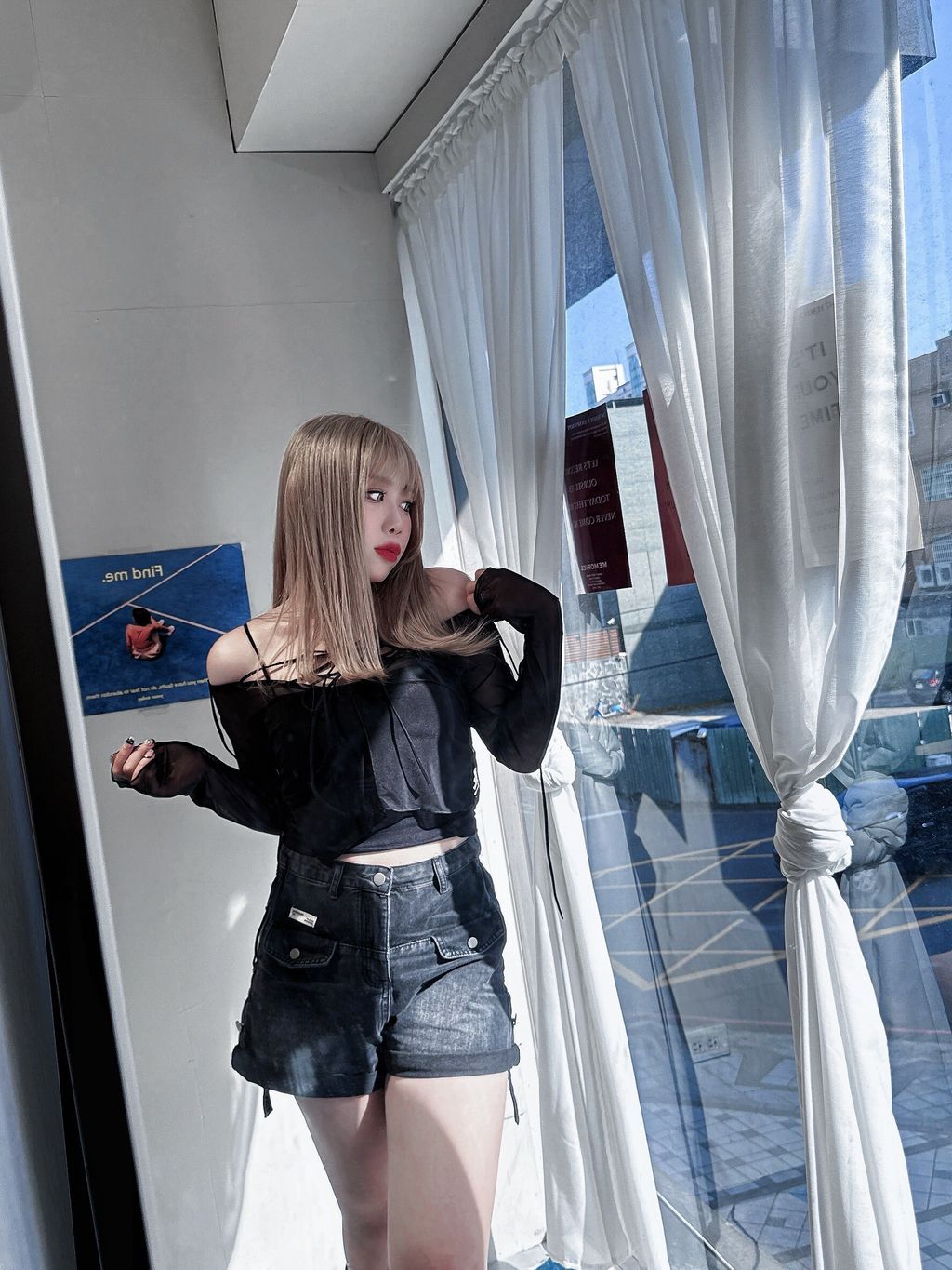 LINE_ALBUM_202556_250507_276