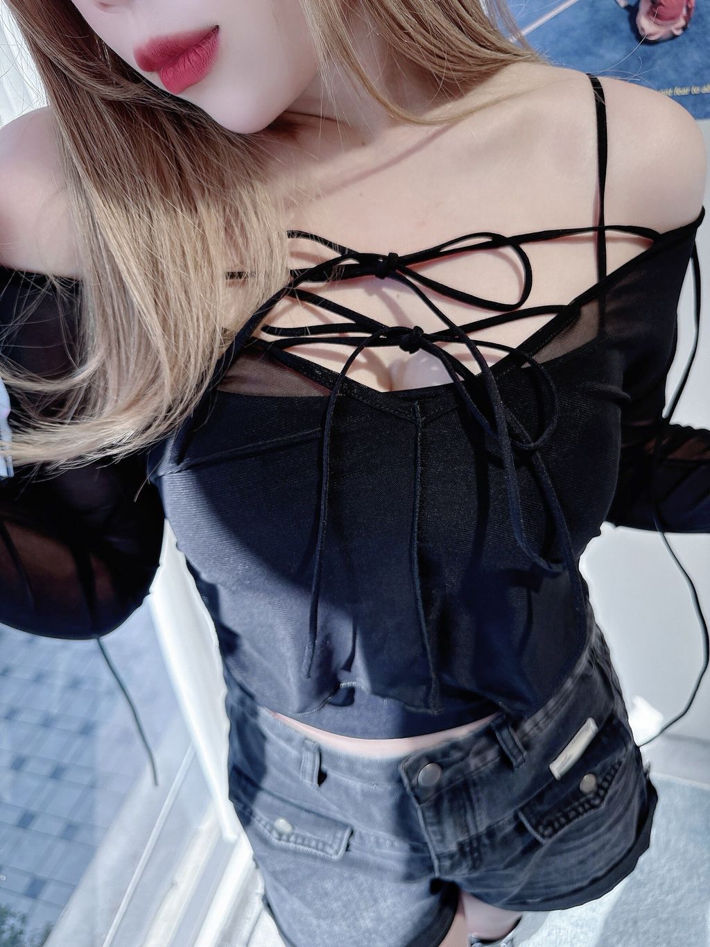 LINE_ALBUM_202556_250507_272