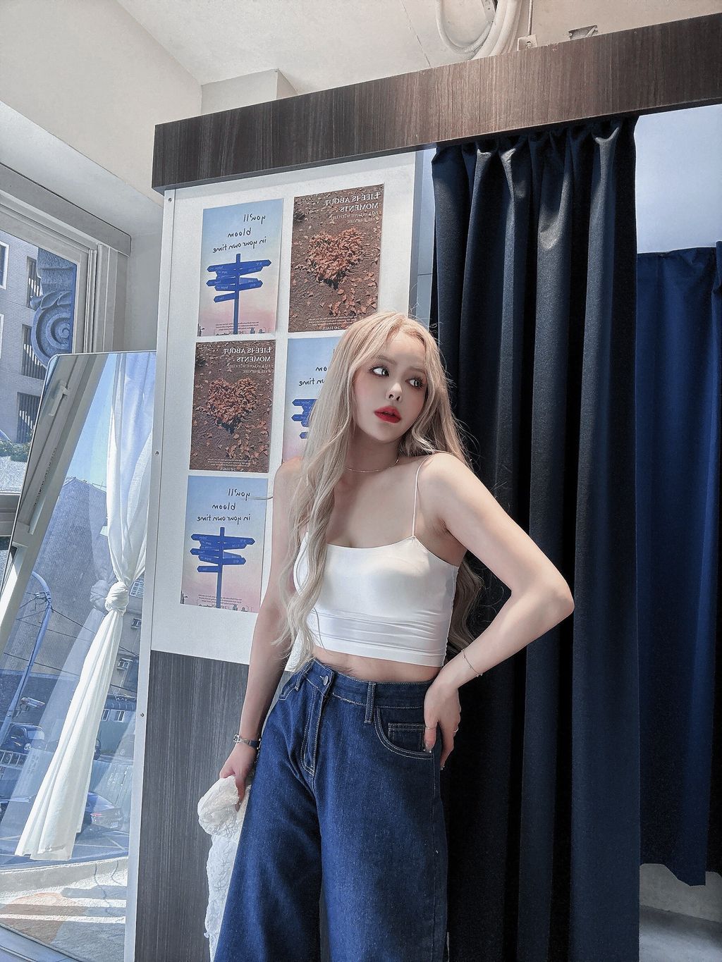 LINE_ALBUM_202556_250507_261