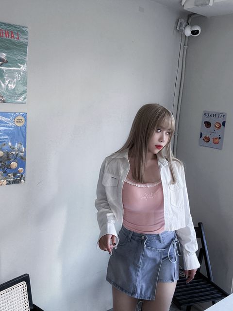 LINE_ALBUM_202556_250507_252