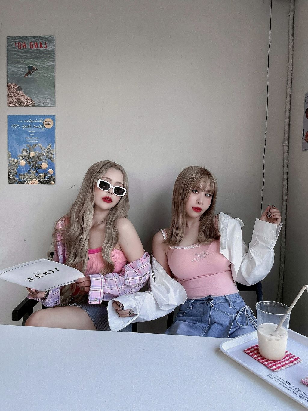 LINE_ALBUM_202556_250507_257