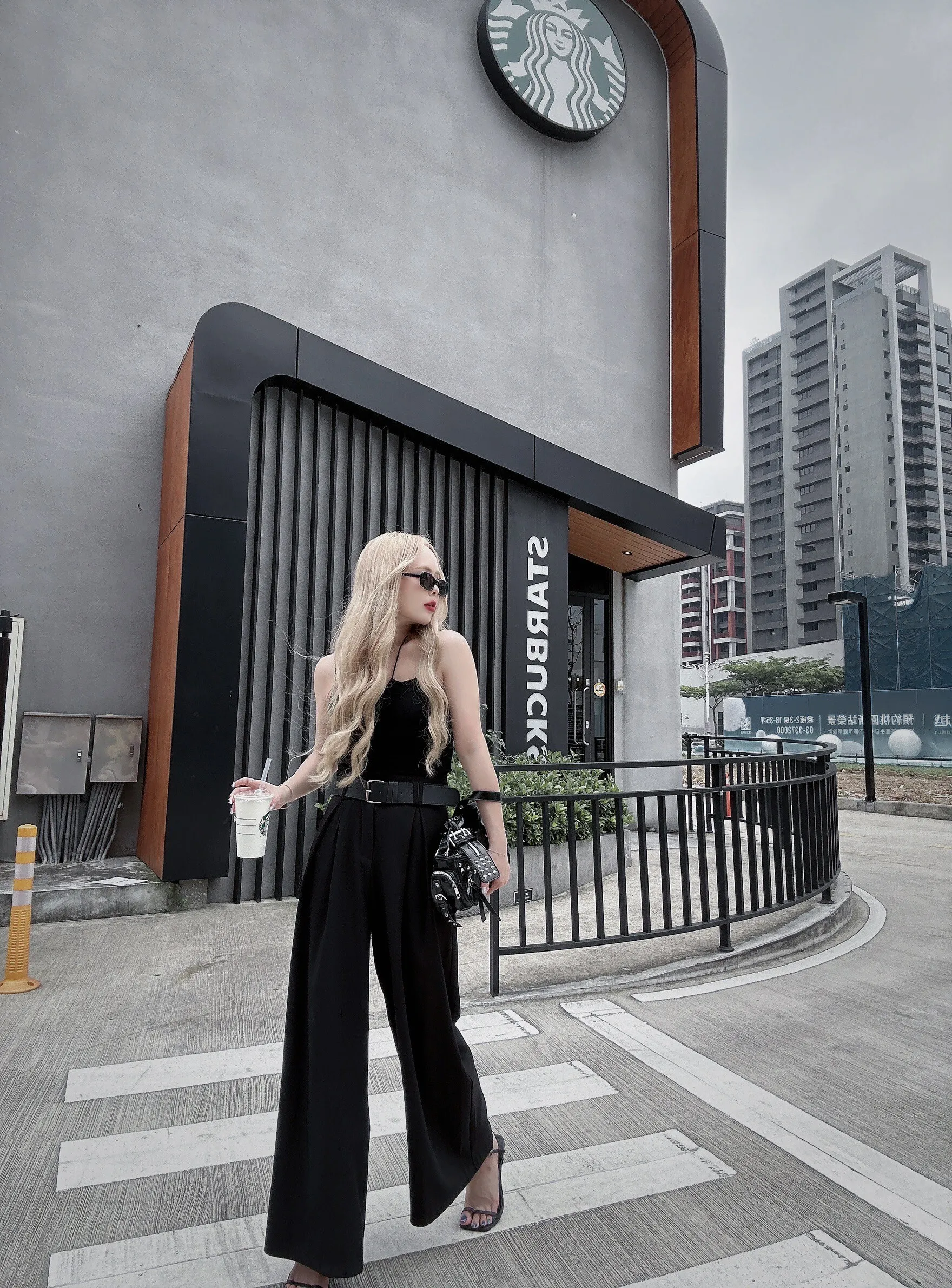 LINE_ALBUM_202556_250508_31
