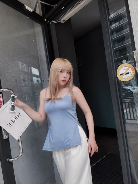 LINE_ALBUM_202556_250508_11