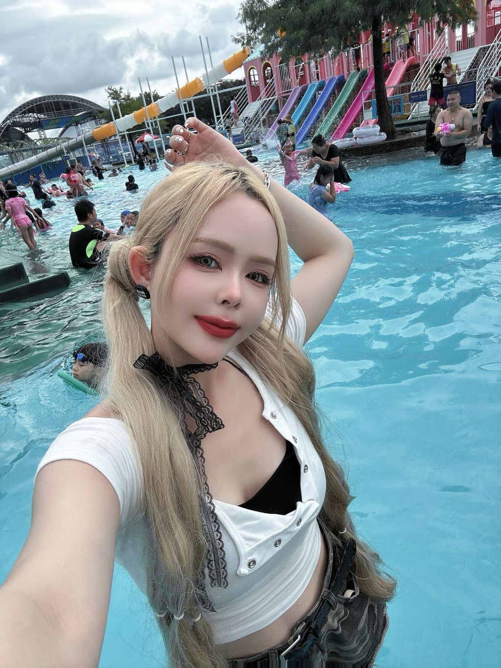 LINE_ALBUM_202586_250806_15