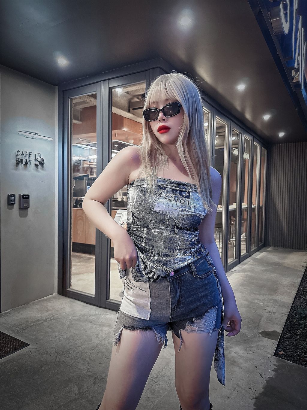 LINE_ALBUM_202593_250903_93
