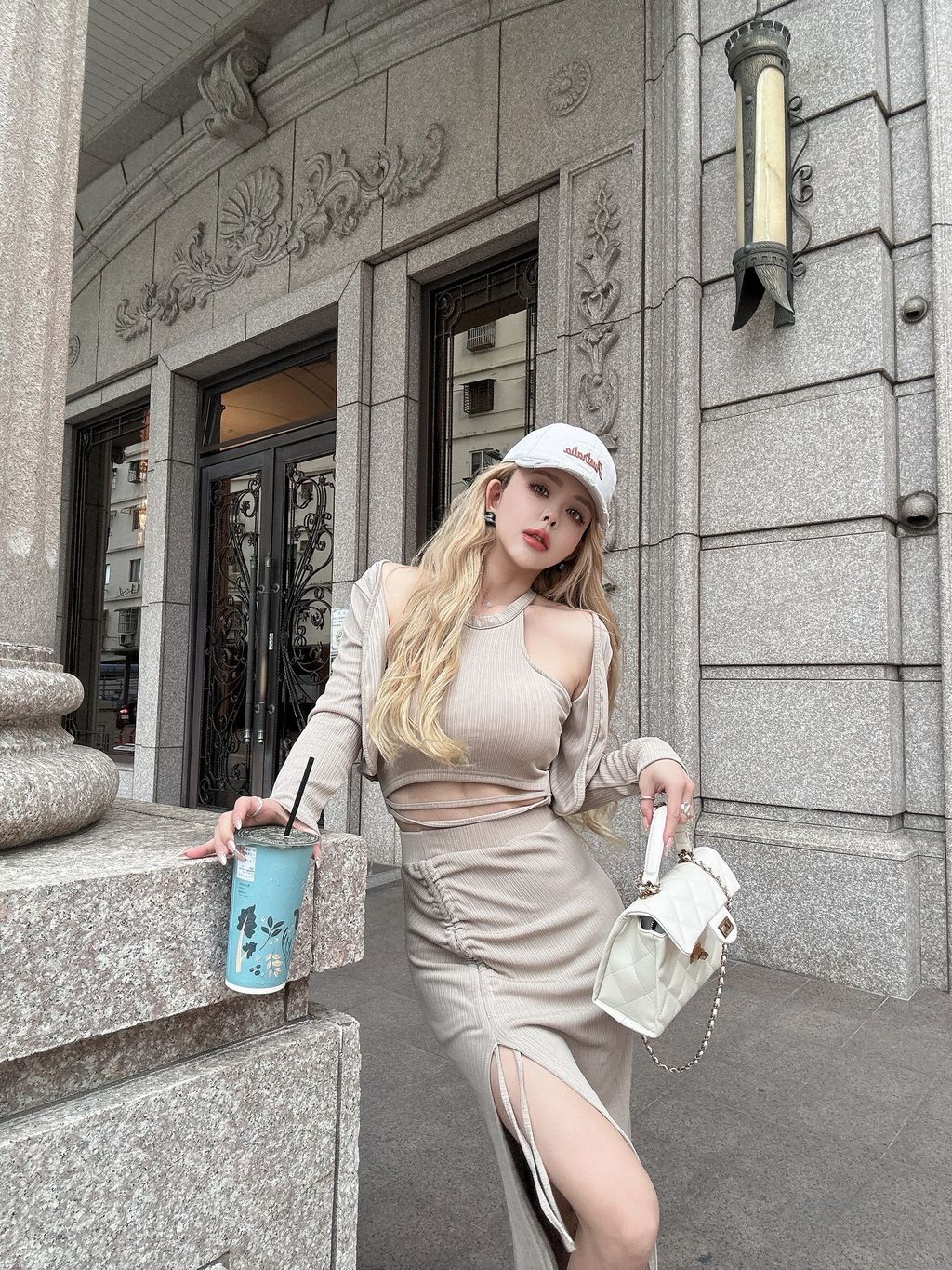 LINE_ALBUM_202586_250910_2