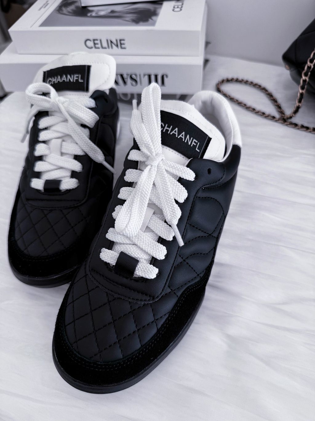 LINE_ALBUM_20251015_251015_111