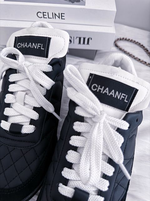 LINE_ALBUM_20251015_251015_109