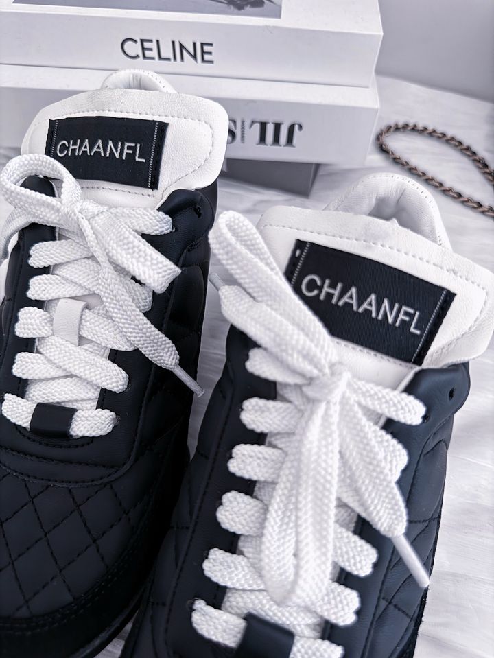 LINE_ALBUM_20251015_251015_109