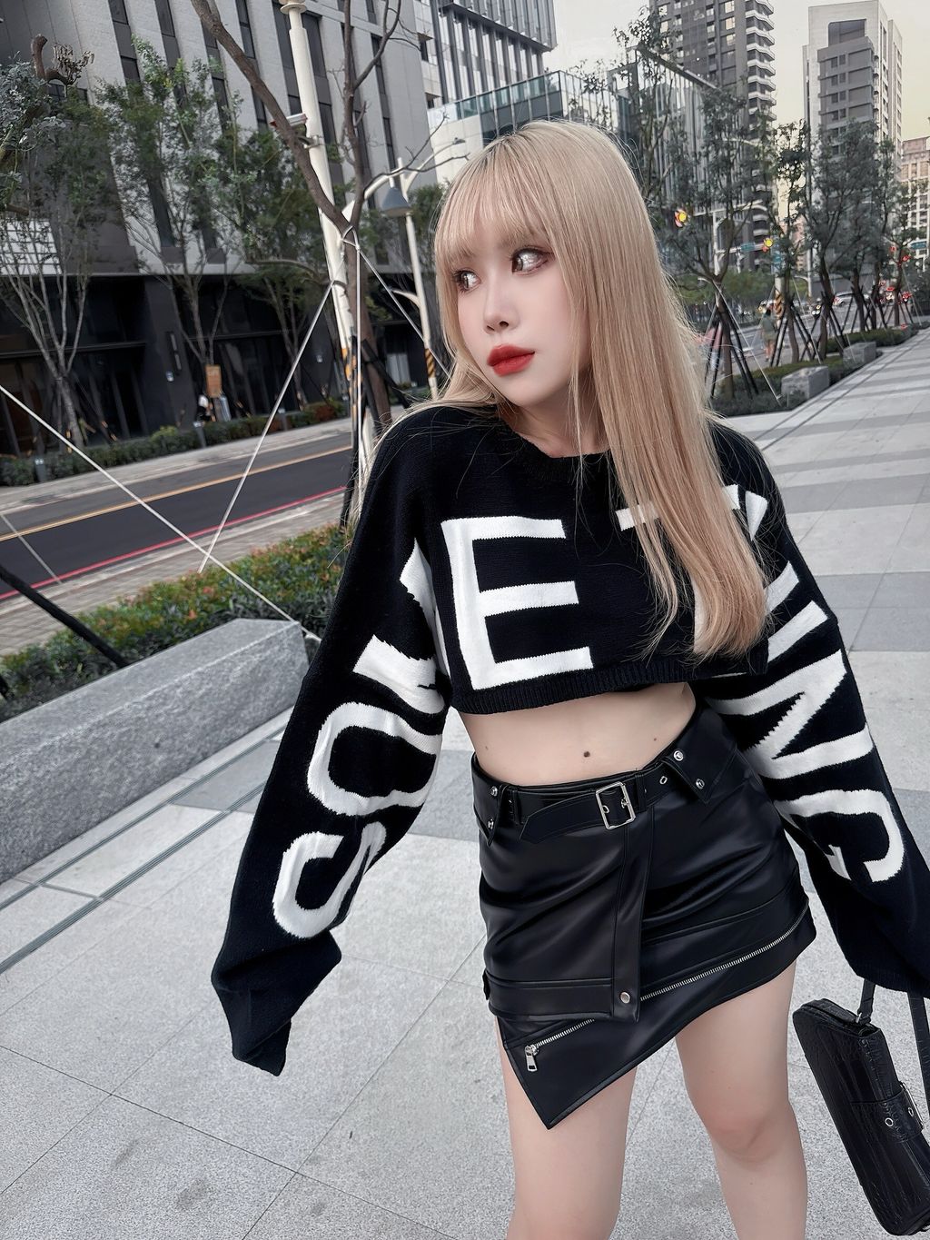 LINE_ALBUM_20251112_251112_137