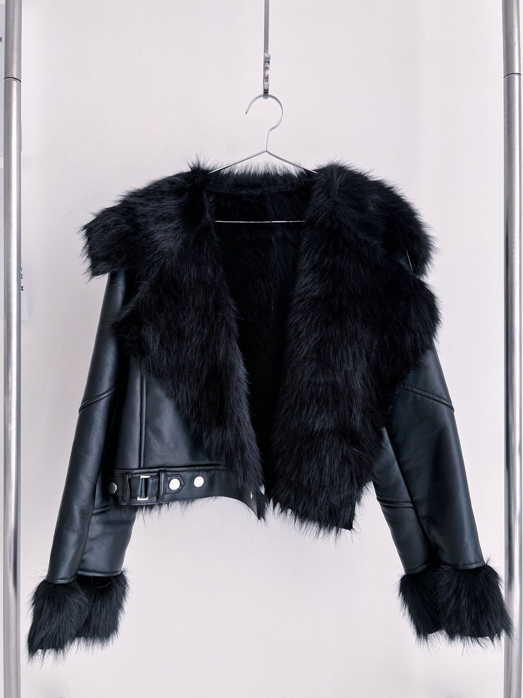 LINE_ALBUM_20251120_251120_125