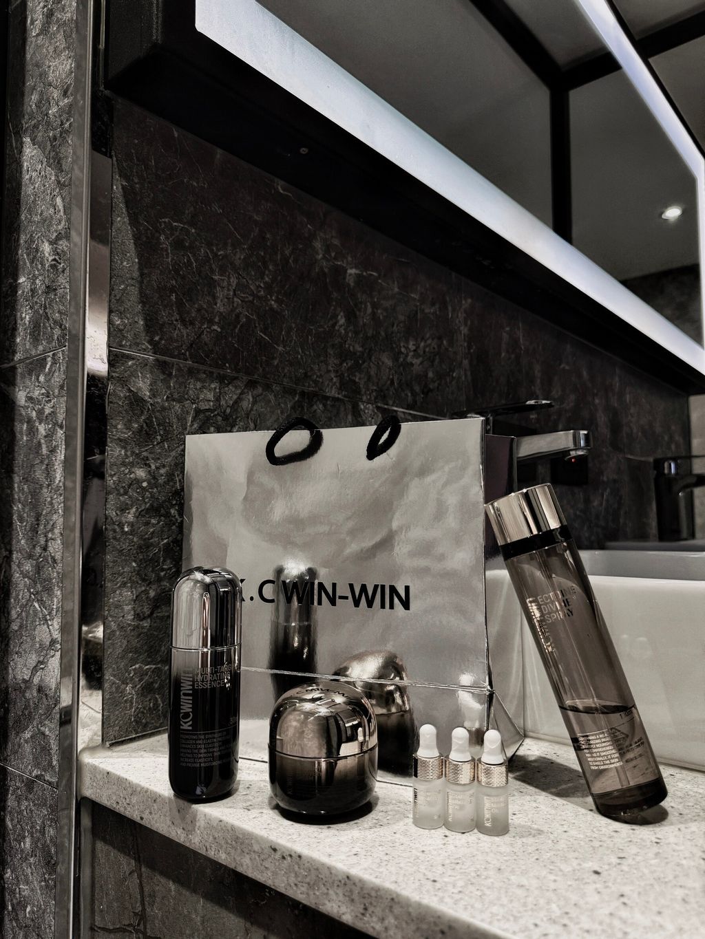 LINE_ALBUM_2025111_250111_43