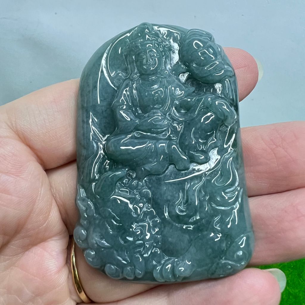 文殊菩萨观音蓝水绿色精致雕工翡翠真玉兔子守护神Jade SZ23094287