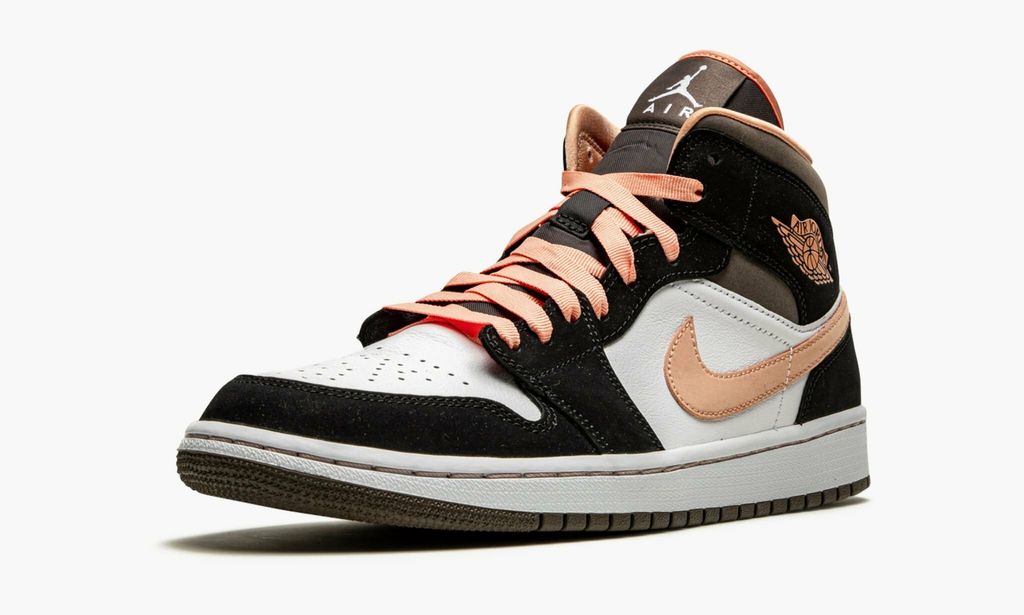 jordan-wmns-air-jordan-1-mid-se-peach-mocha_16506559_34394444_2048 (1).jpg