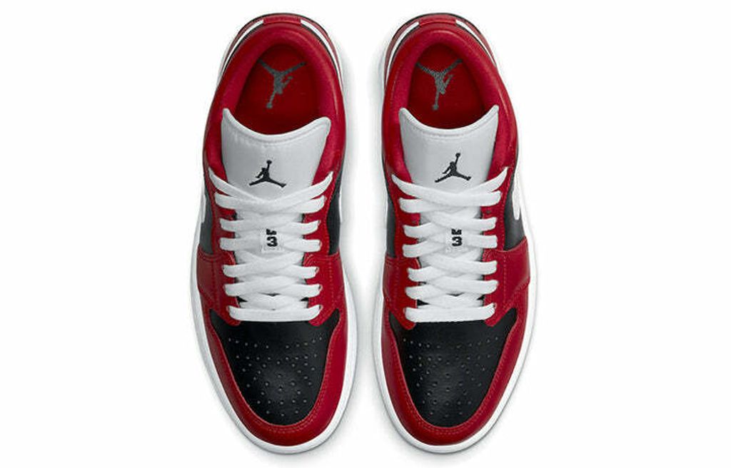 Nike WMNS Womens Air Jordan 1 Low Chicago Fl.jpg