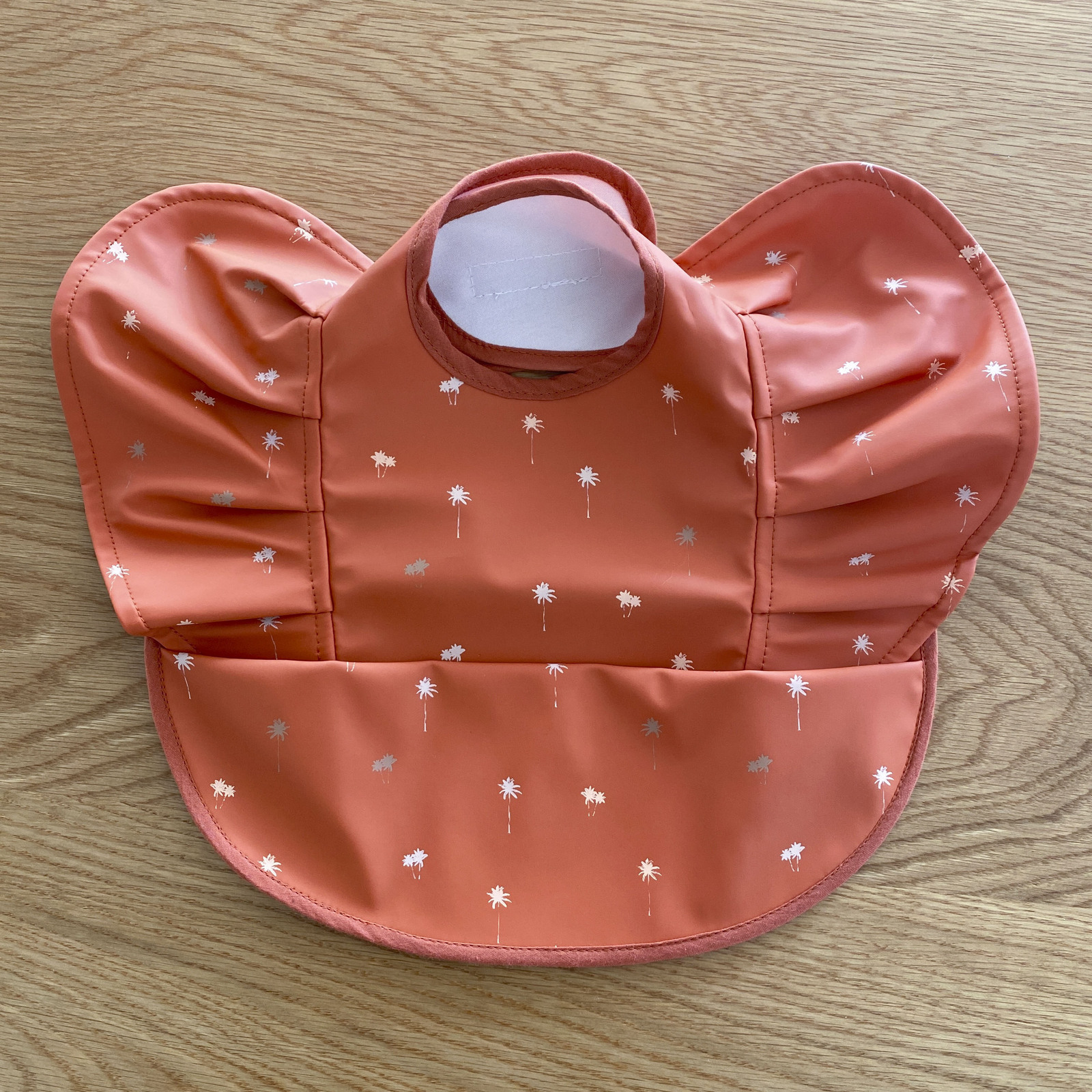Palm Frill | Snuggle Bib Waterproof 2.jpeg