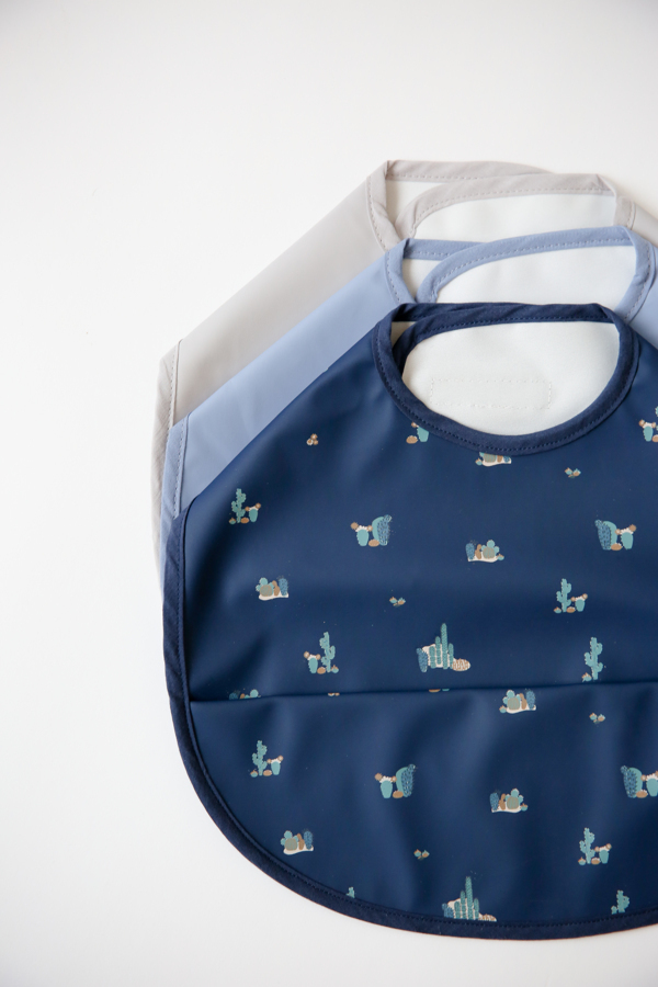 Arizona | Snuggle Bib Waterproof 3.jpeg