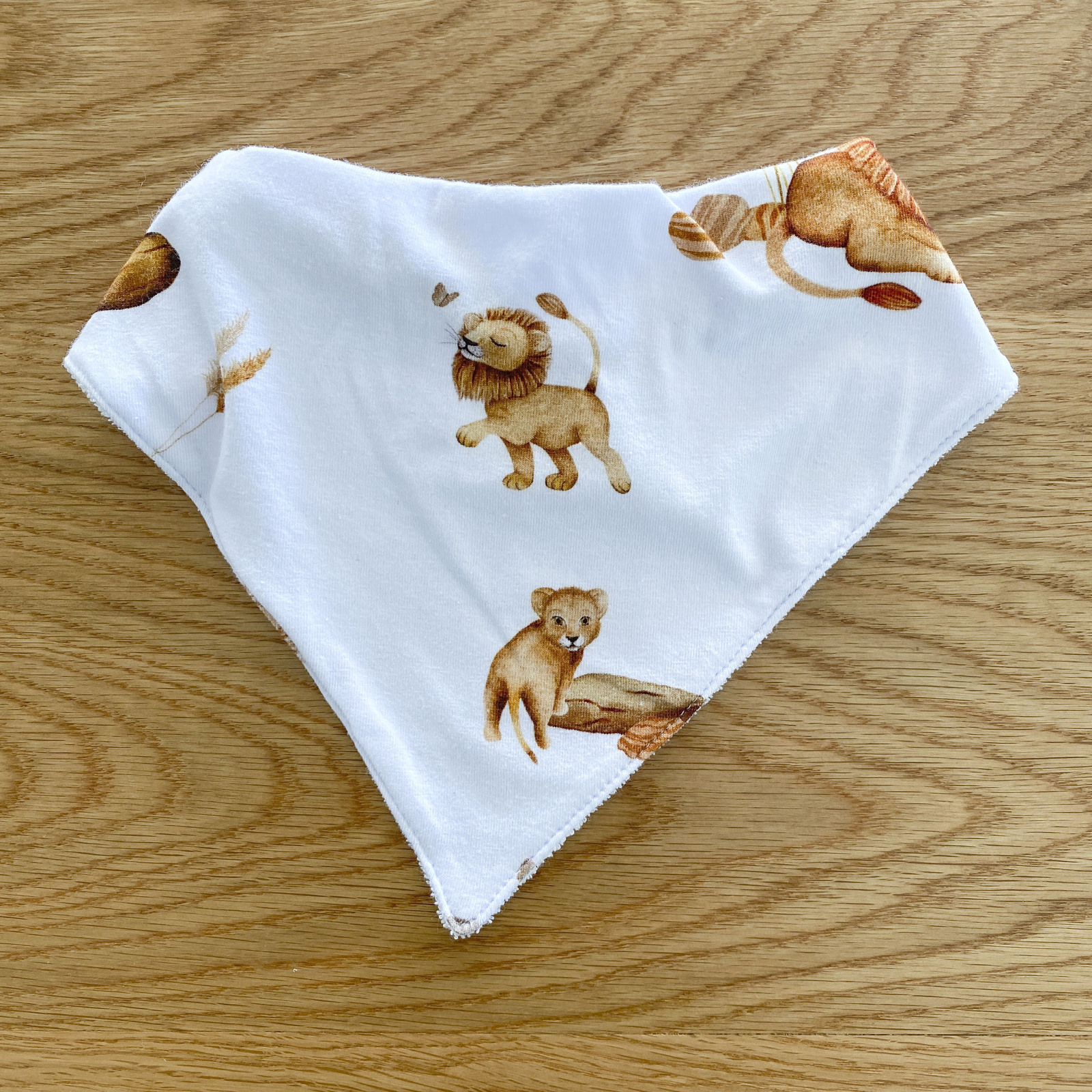 Lion - Dribble BIb 3.jpeg