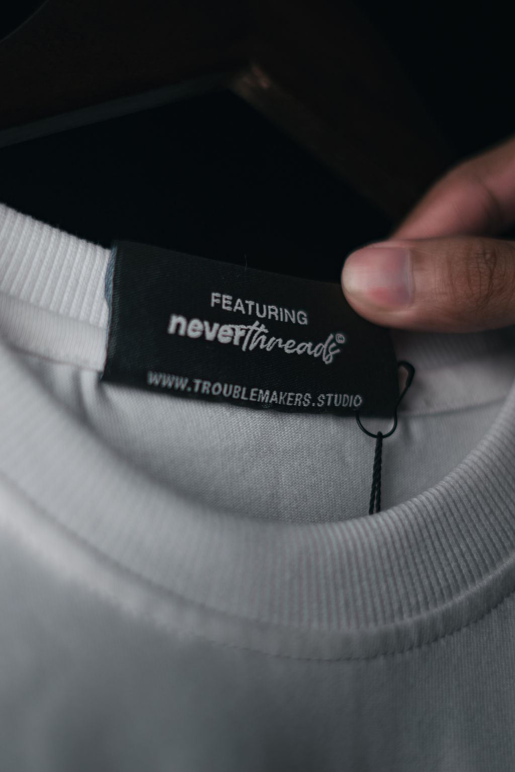 Neverthread - White