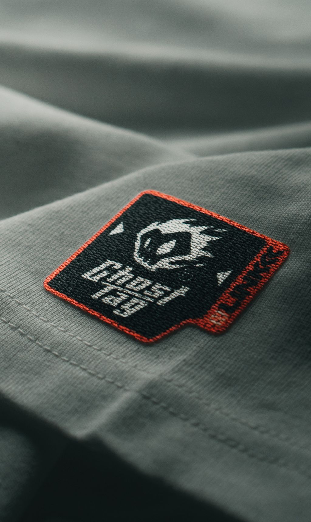 ghosttag-sleeve-white