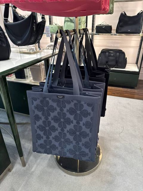 F9F30523-03C8-4C0F-8B4B-E6BB65B1DB40