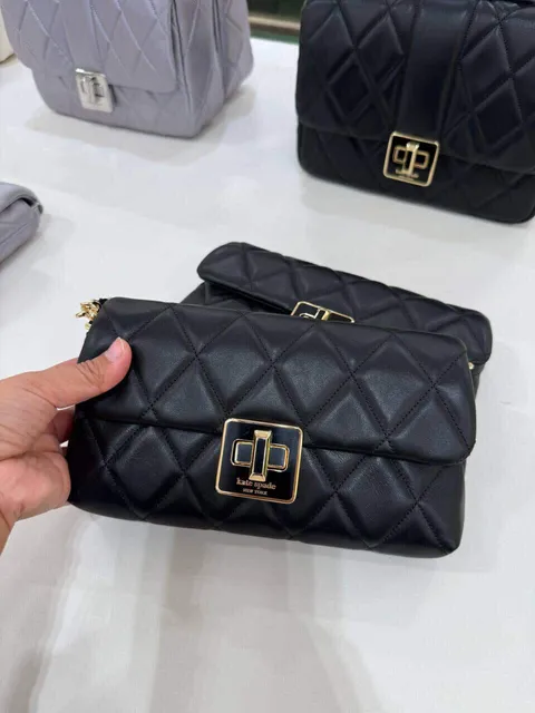 ED86A0D1-9C84-4C8A-BFD1-6D3CABB3D558