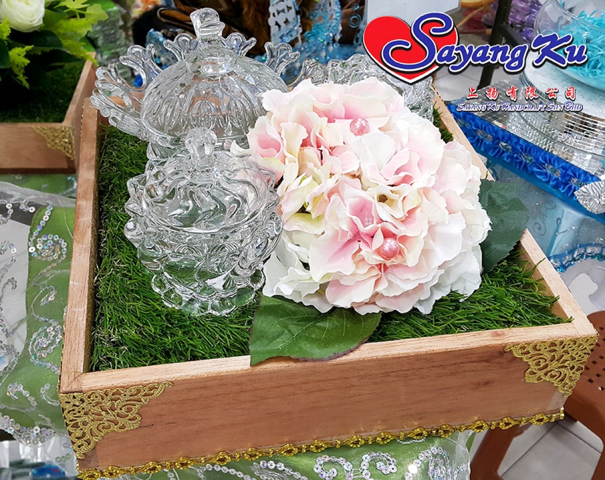 PINE WOOD WEDDING TRAY KOTAK  KAYU  DULANG HANTARAN  RM 