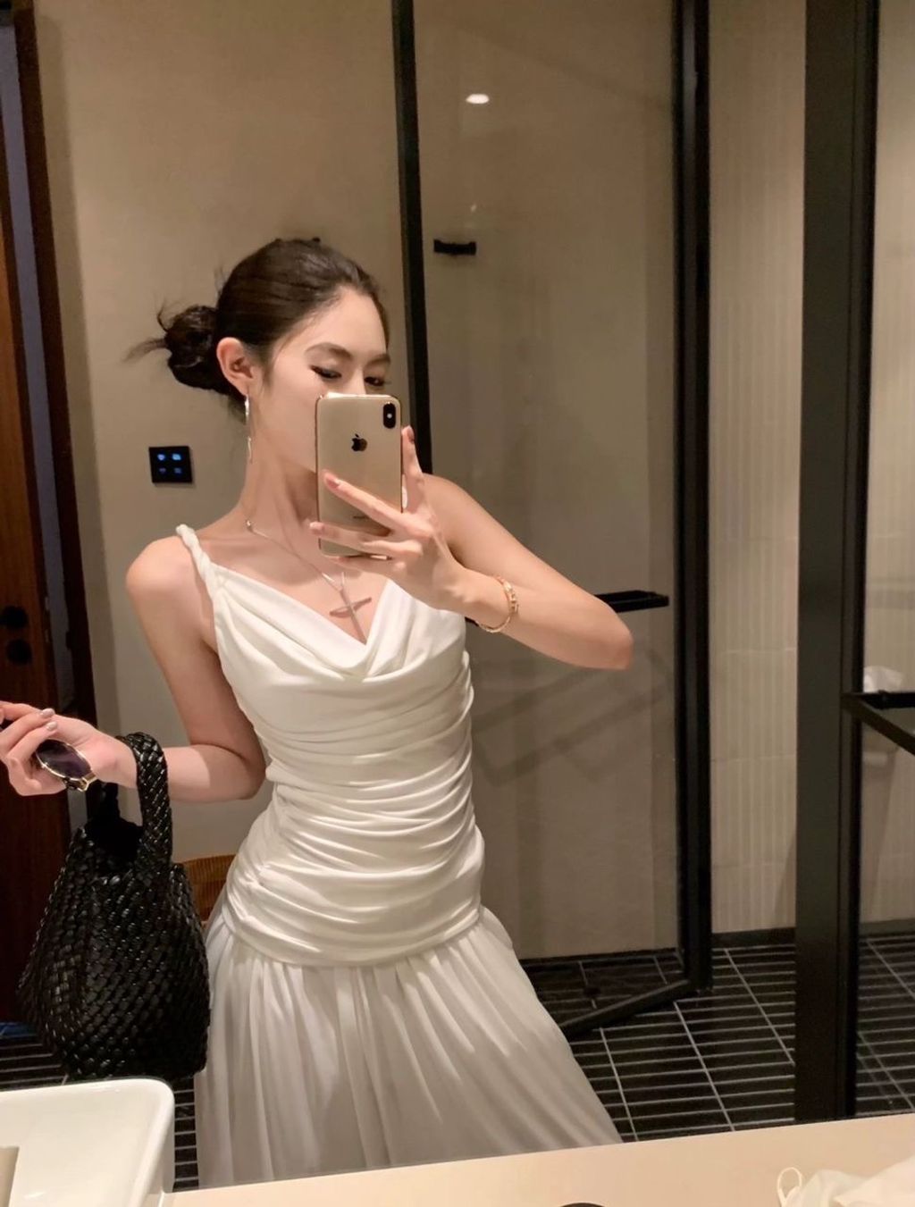 ade076ca-9d74-47fd-beb1-0ead310a8408