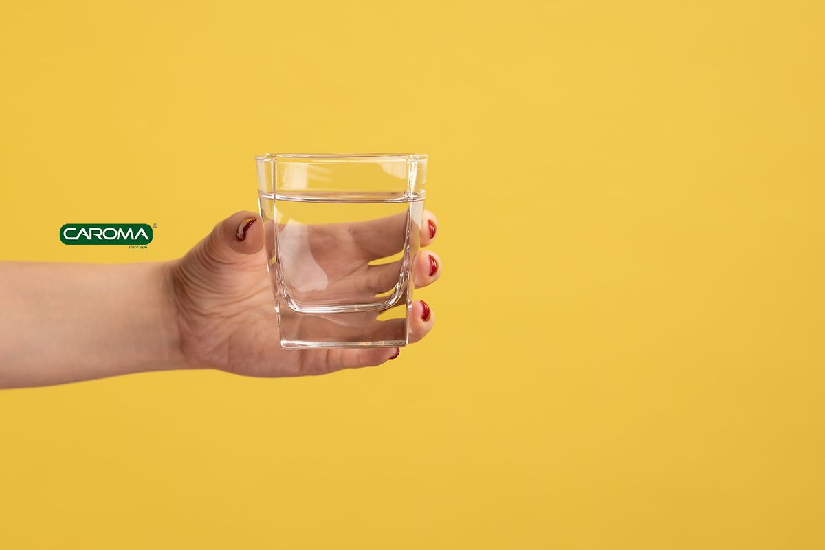 HOW MUCH WATER SHOULD I DRINK?