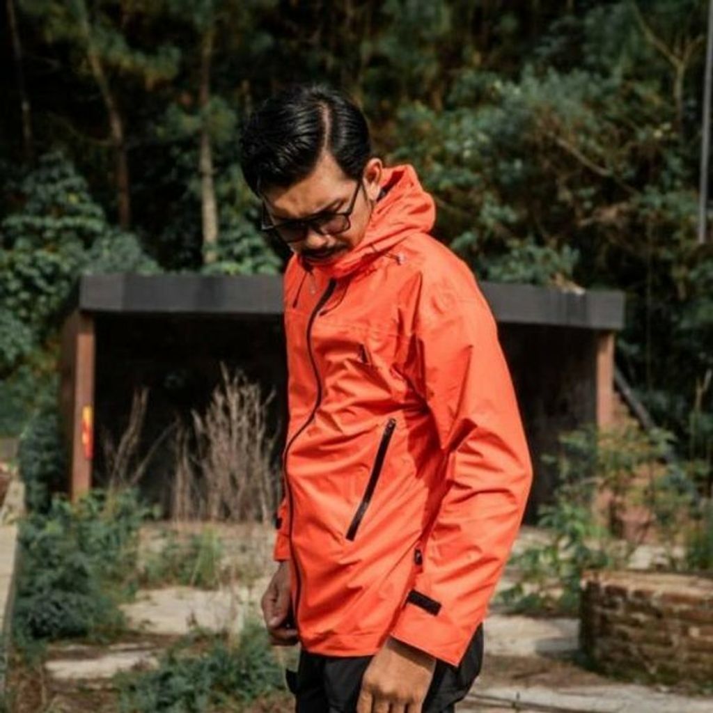 1f0694a95b403282d8ea55197c624b273_promo_pelvoux_norris_jacke.jpg