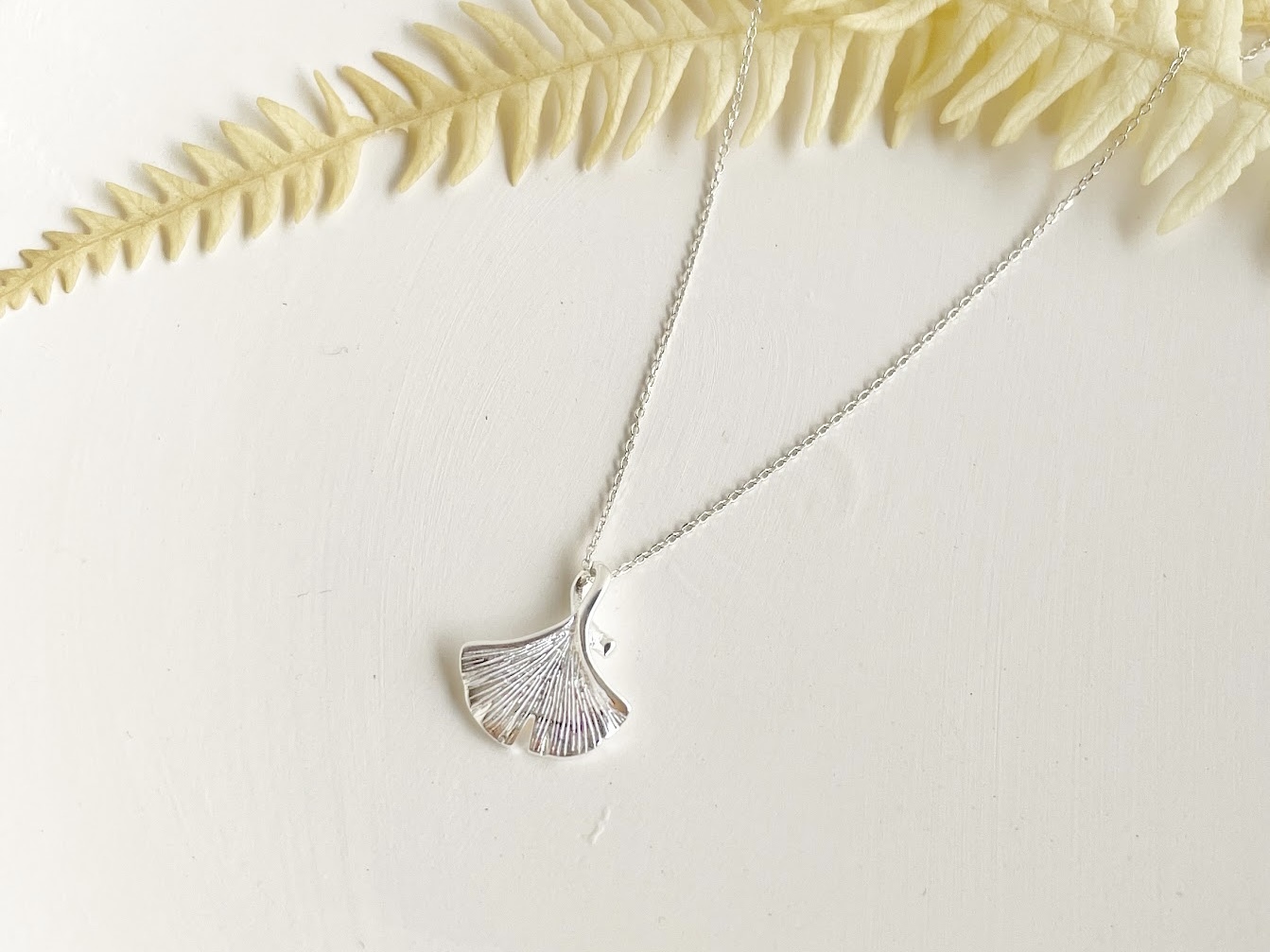 銀杏項鍊-純銀項鍊– 牧光飾品TheMoon Accessory