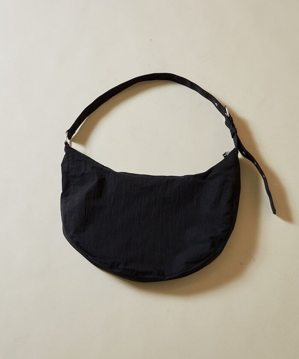 MARY QUANT刺繡尼龍斜背肩包_26