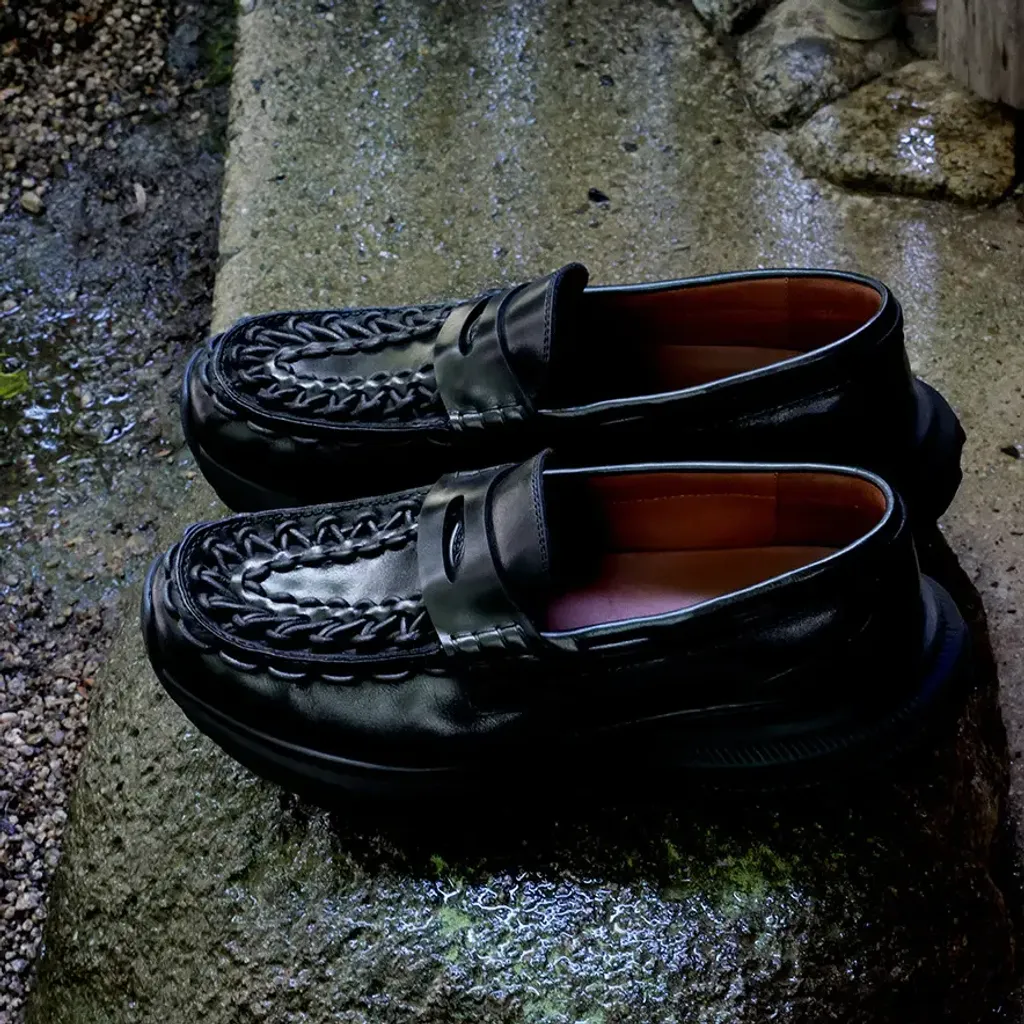 884x884_pdp_uneek_loafer_7.jpg