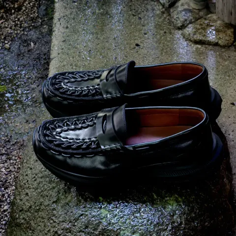 884x884_pdp_uneek_loafer_7.jpg