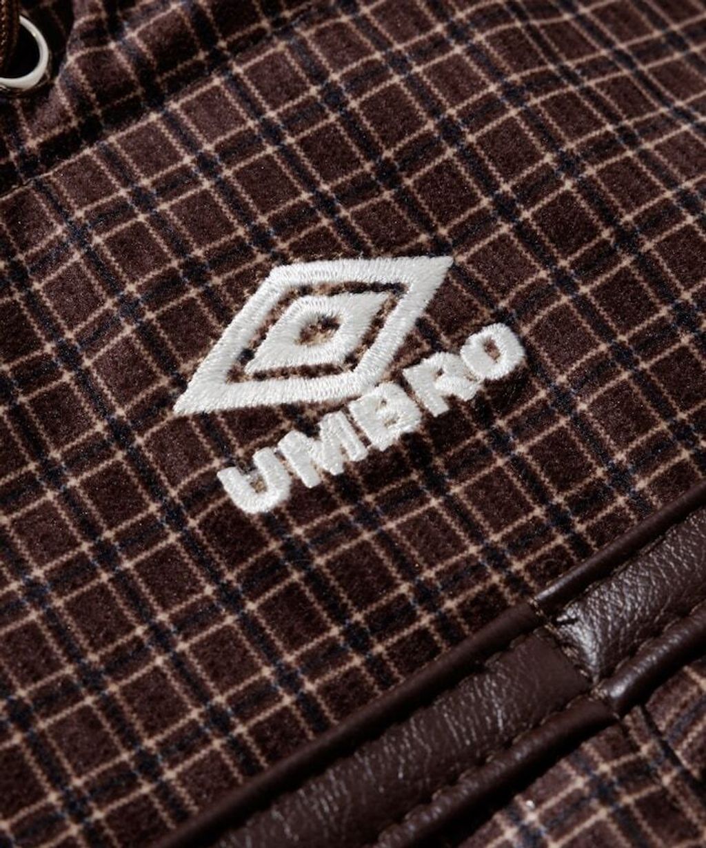 UMBRO 燈芯絨抽繩肩斜背包_22
