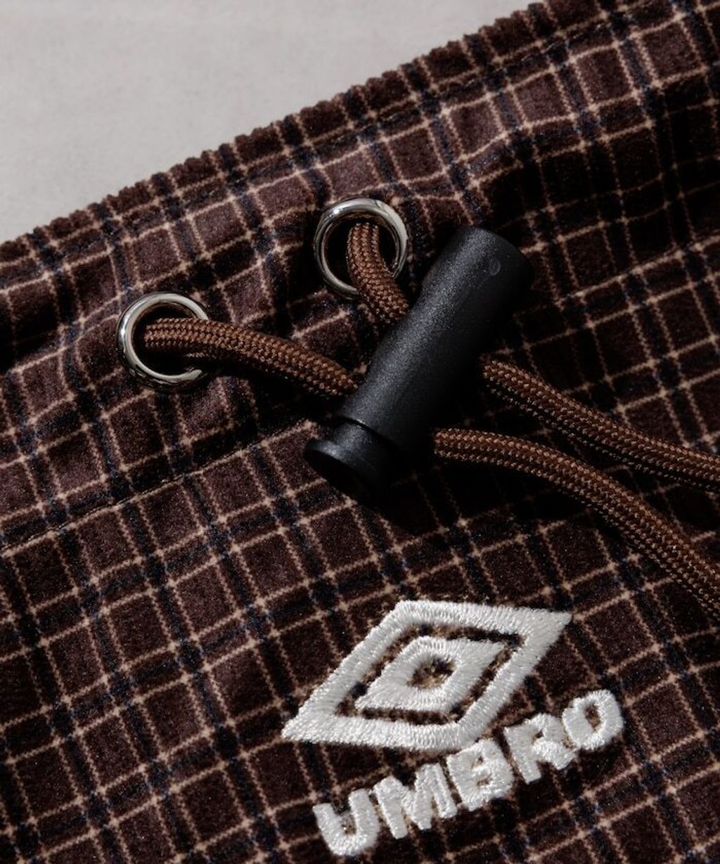 UMBRO 燈芯絨抽繩肩斜背包_16